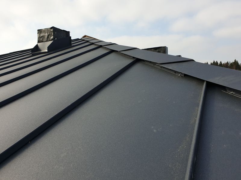 Roof Weatherproofing in Roslyn, NY
